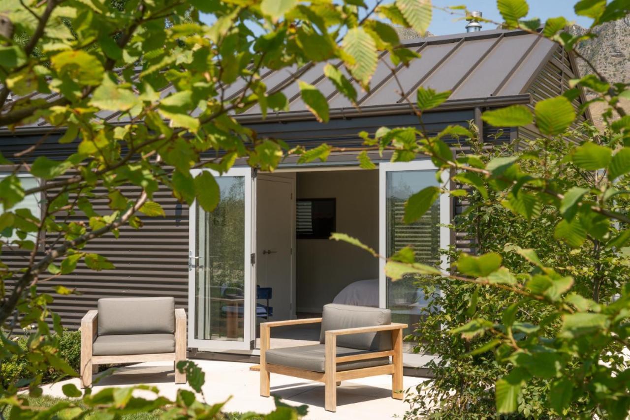 Craggy Range Luxury Vineyard Retreat Villa Havelock North Exterior photo