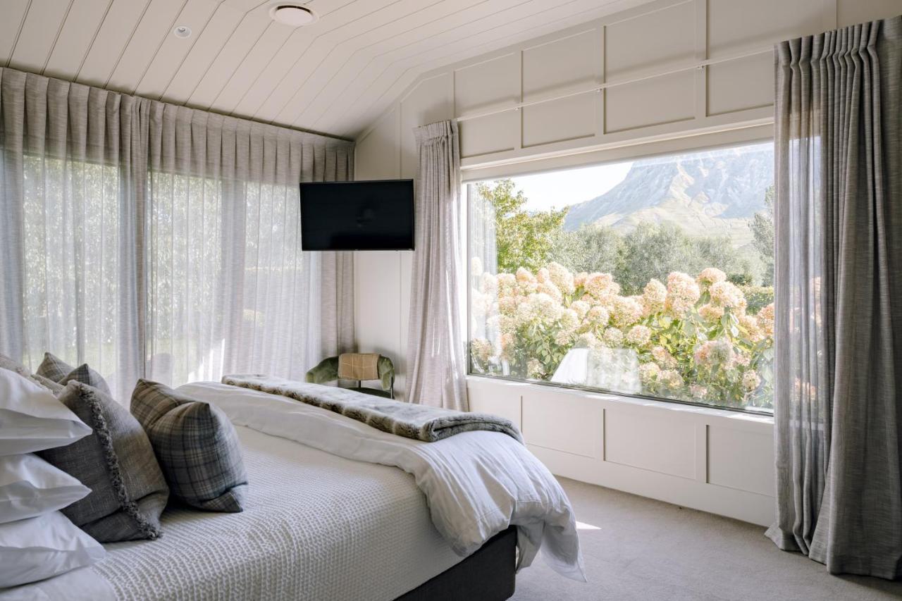 Craggy Range Luxury Vineyard Retreat Villa Havelock North Exterior photo