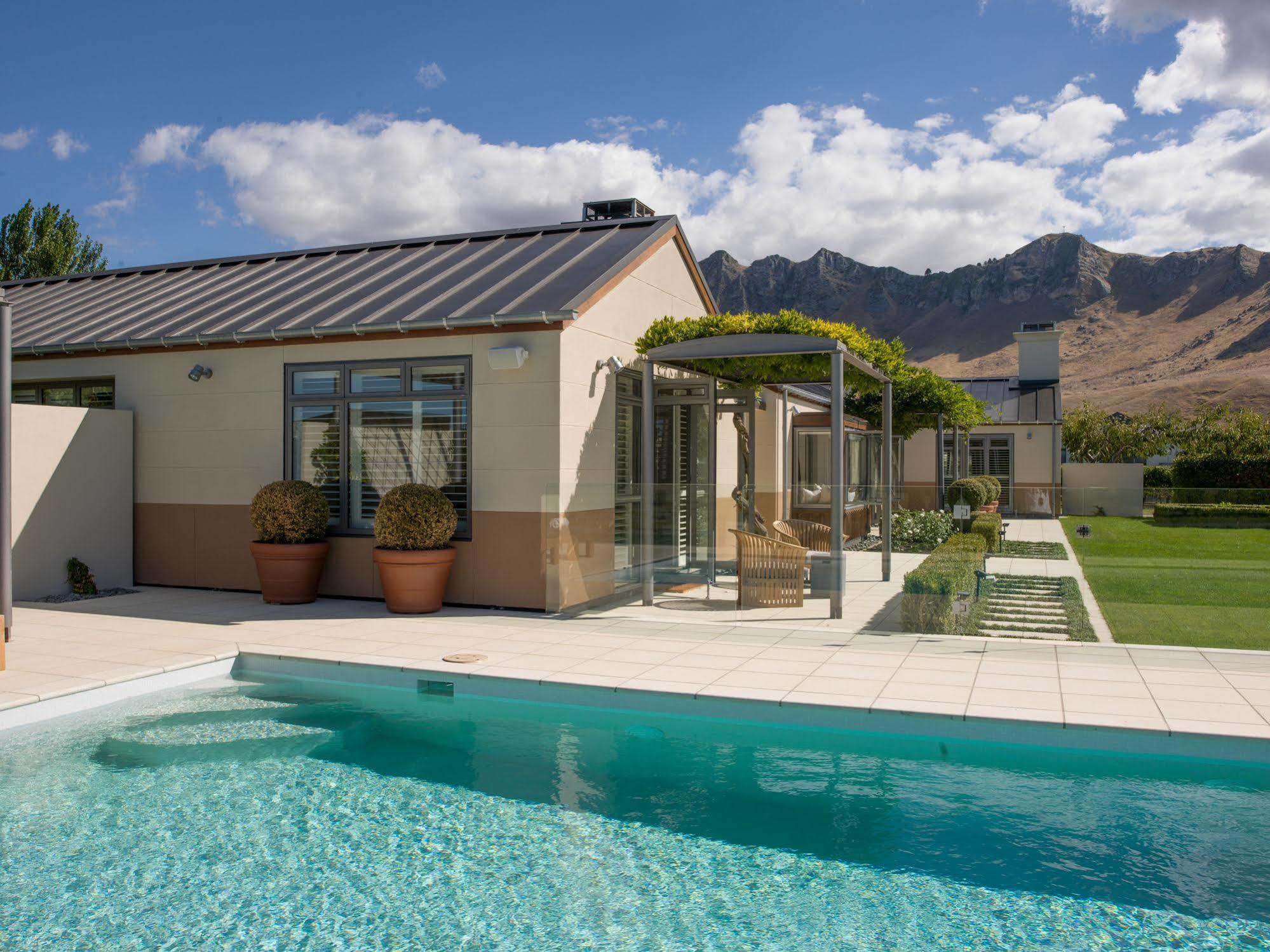 Craggy Range Luxury Vineyard Retreat Villa Havelock North Exterior photo